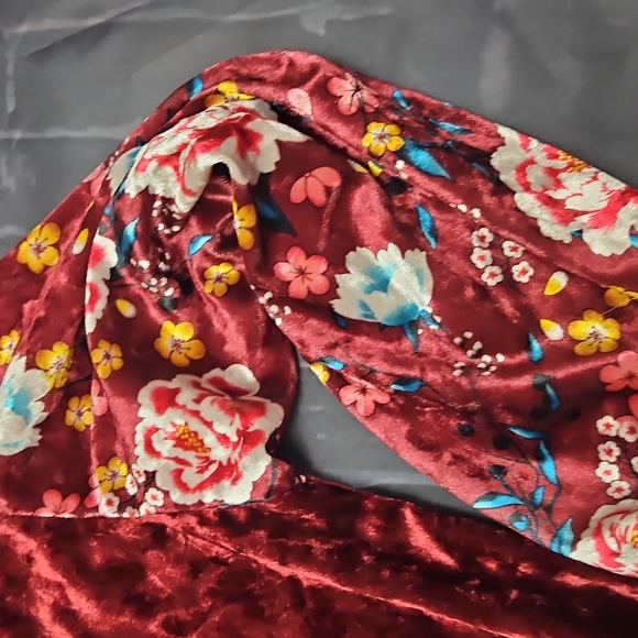 Disney Mulan Velour long sleeve euc - Picture 6 of 8